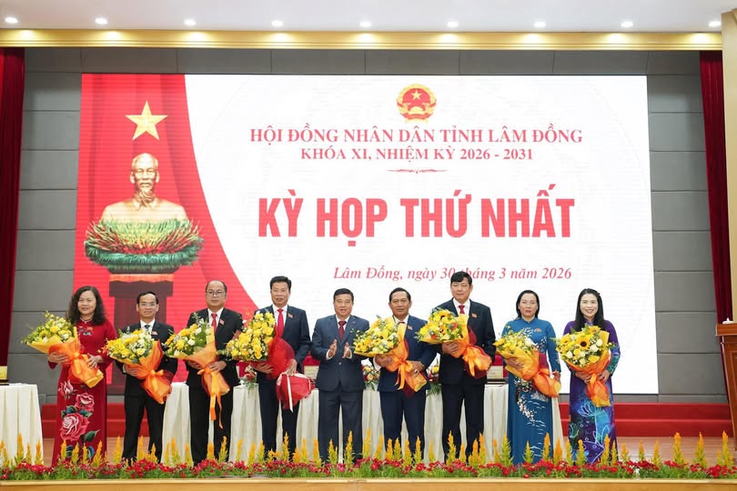 KỲ HỌP THỨ NHẤT HĐND TỈNH LÂM ĐỒNG KHÓA XI KIỆN TOÀN CHỨC DANH CHỦ TỊCH VÀ PHÓ CHỦ TỊCH HĐND TỈNH