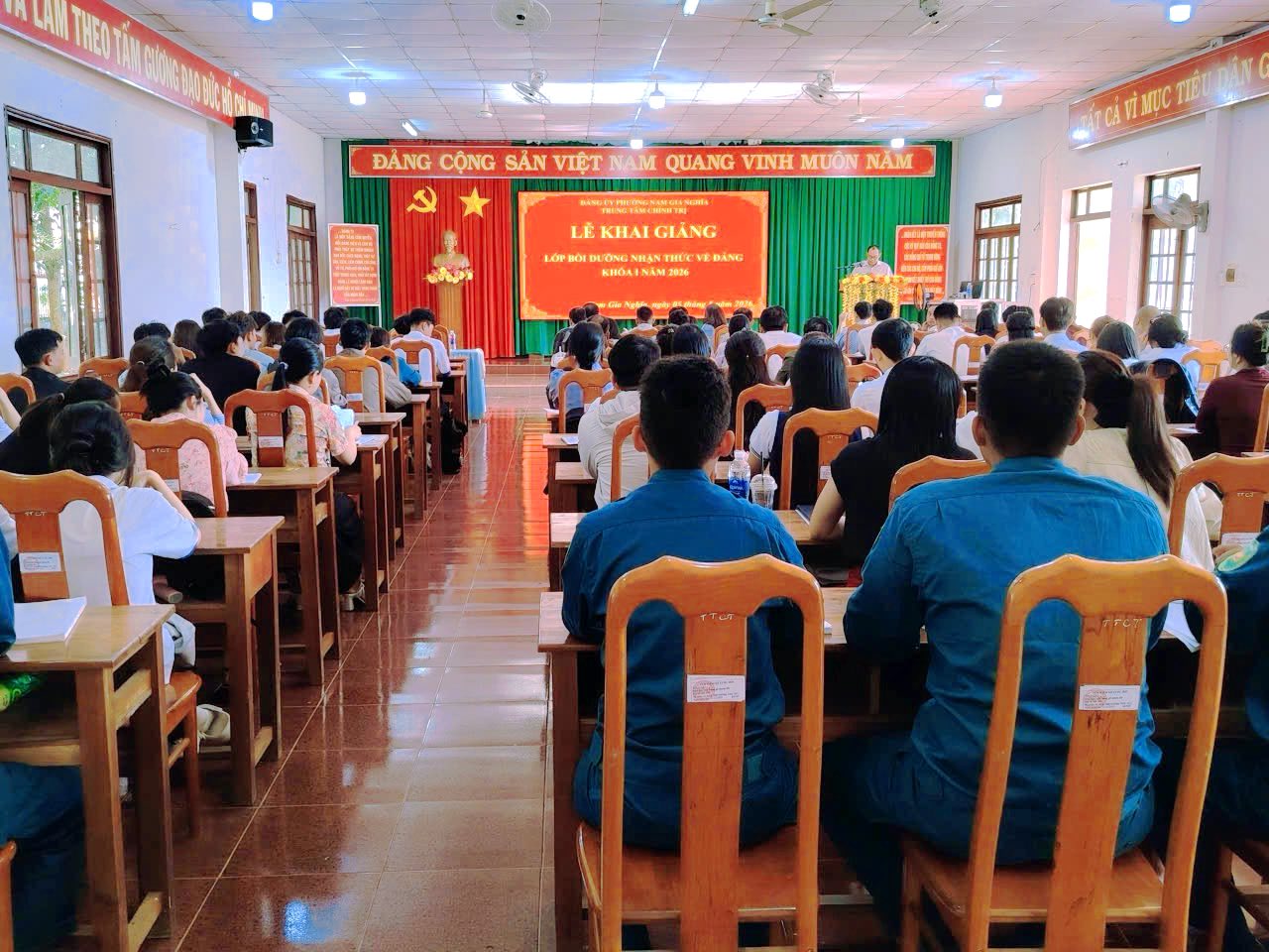 KHAI GIẢNG LỚP BỒI DƯỠNG NHẬN THỨC VỀ ĐẢNG KHÓA I NĂM 2026