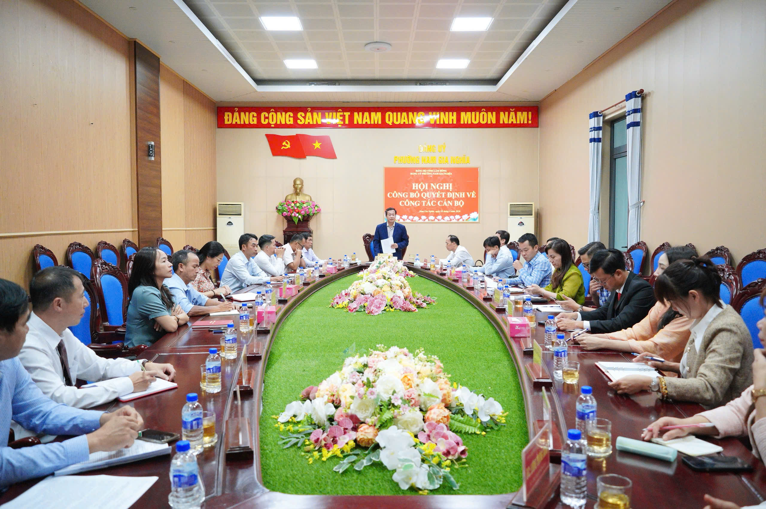 Nam Gia Nghĩa công bố quyết định của Ban Thường vụ Tỉnh ủy về công tác cán bộ